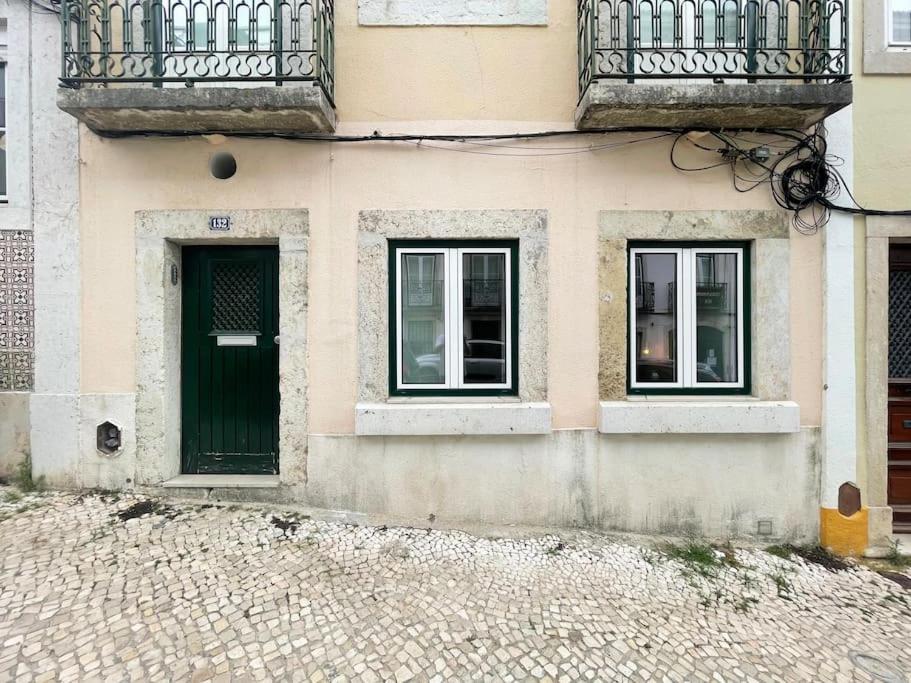 Charming Lapa With A Private Patio * Lissabon