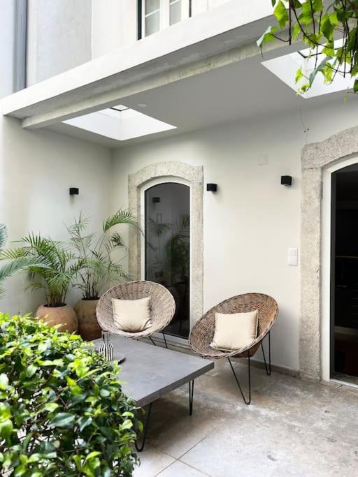 Charming Lapa With A Private Patio * Lissabon